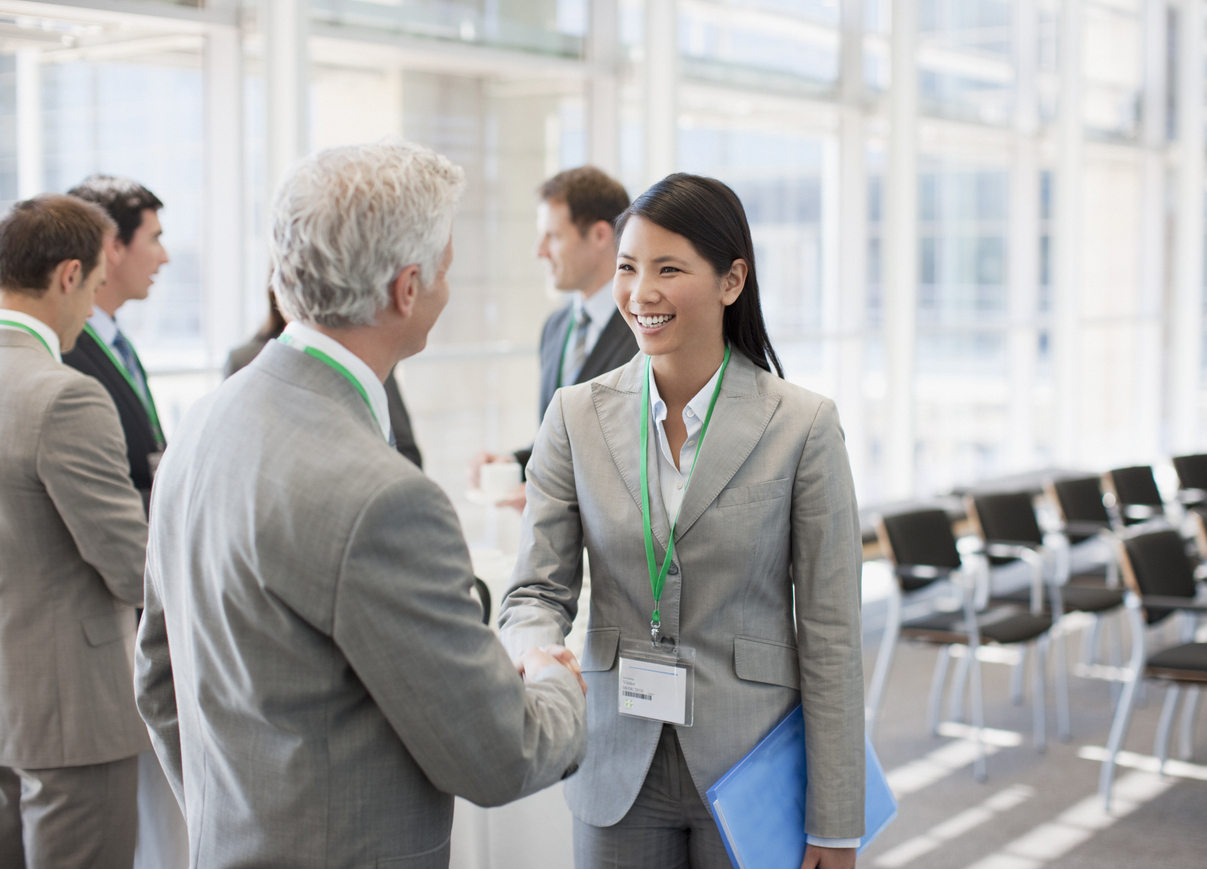 Custom Lanyards and Badge Pouches: A Dynamic Duo for Event Success